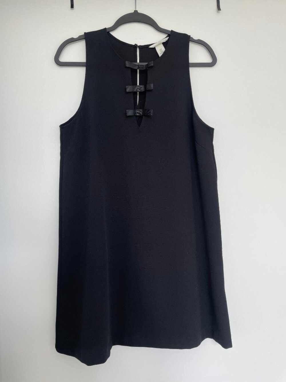 H&M Dress - Black Bow-Detail Dress - Size Medium